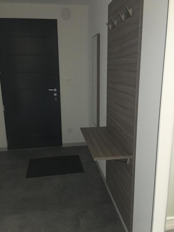 Pugny-Chatenod Appartement T2 Independant Dans Maison מראה חיצוני תמונה