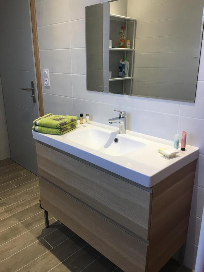 Pugny-Chatenod Appartement T2 Independant Dans Maison מראה חיצוני תמונה