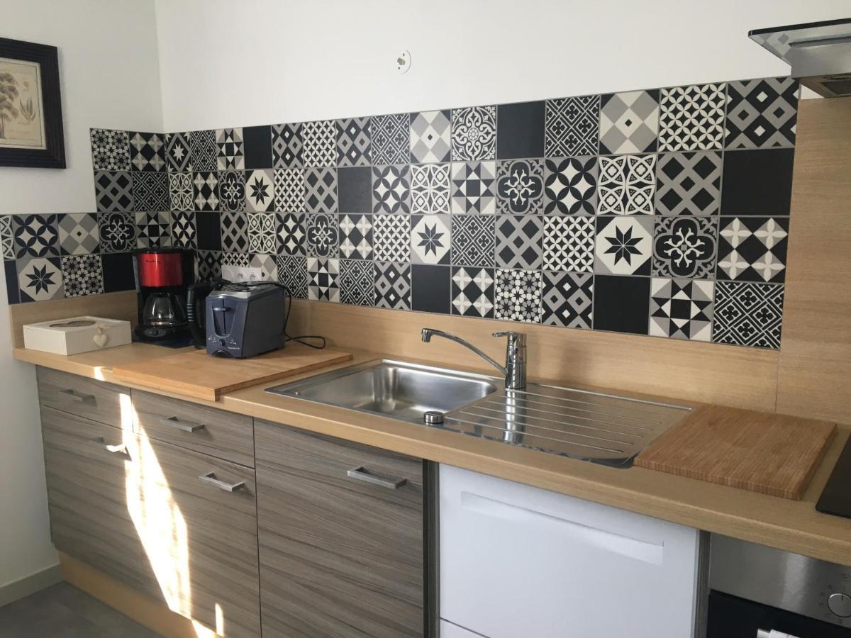 Pugny-Chatenod Appartement T2 Independant Dans Maison מראה חיצוני תמונה