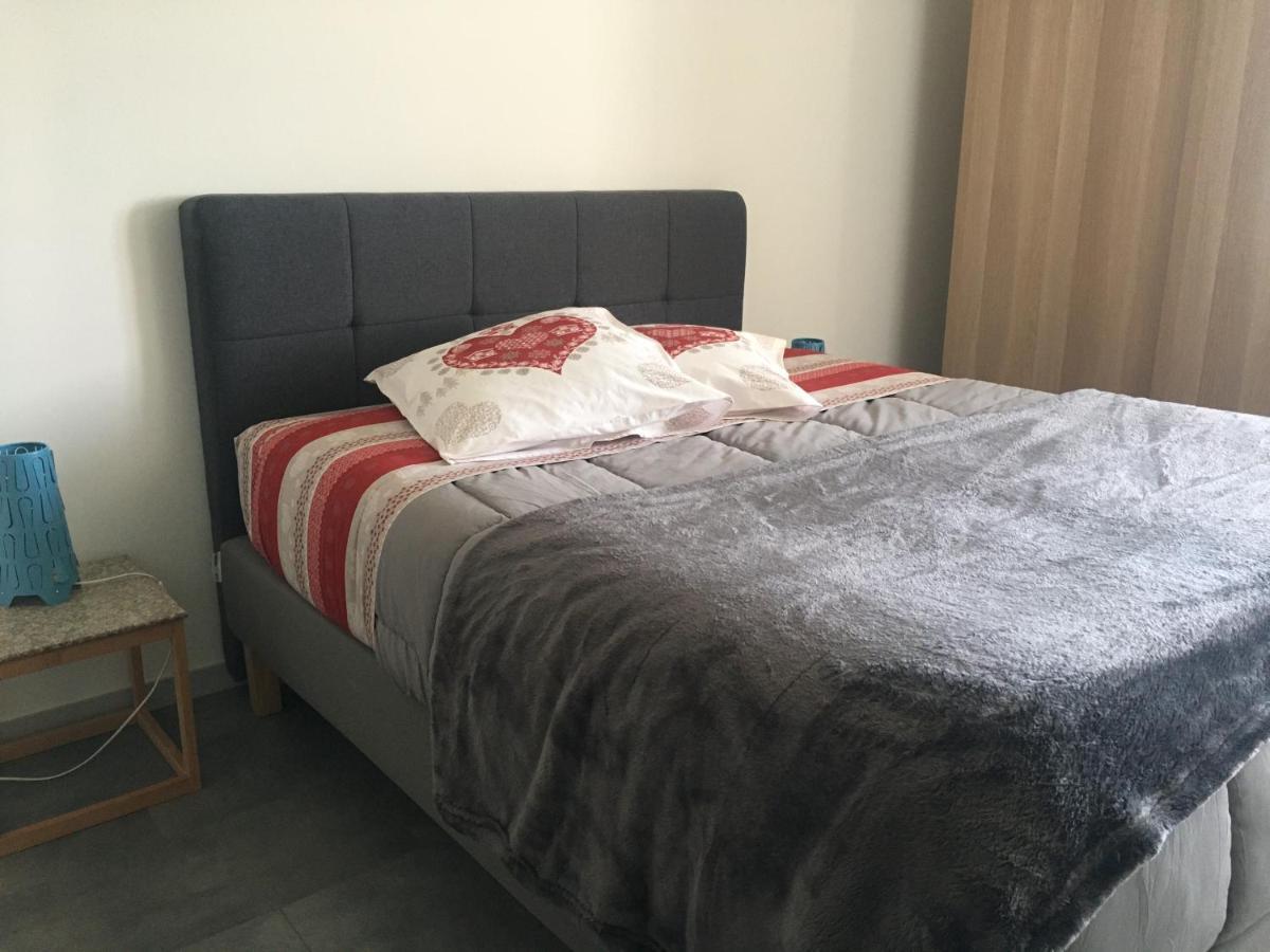 Pugny-Chatenod Appartement T2 Independant Dans Maison מראה חיצוני תמונה